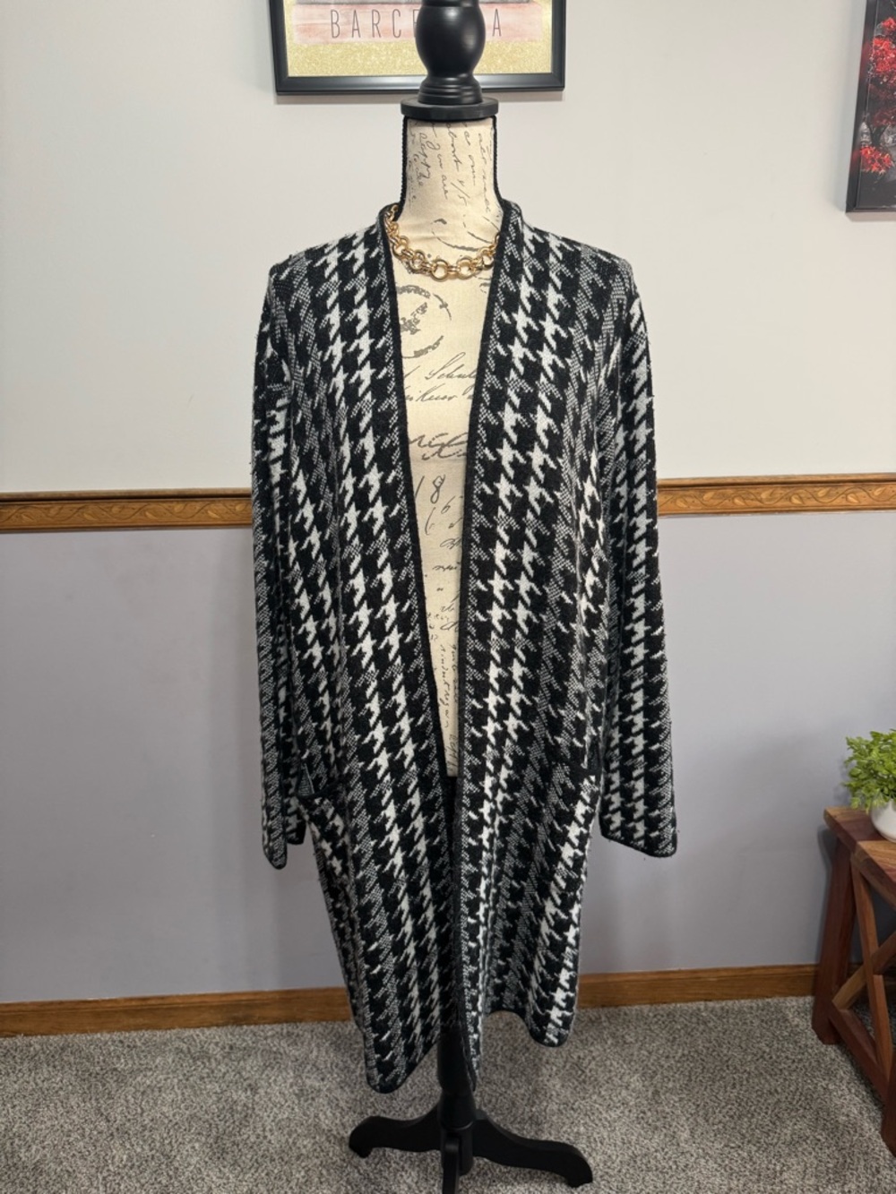 Women’s Black and White Houndstooth Long Cardigan LARGE NWOT